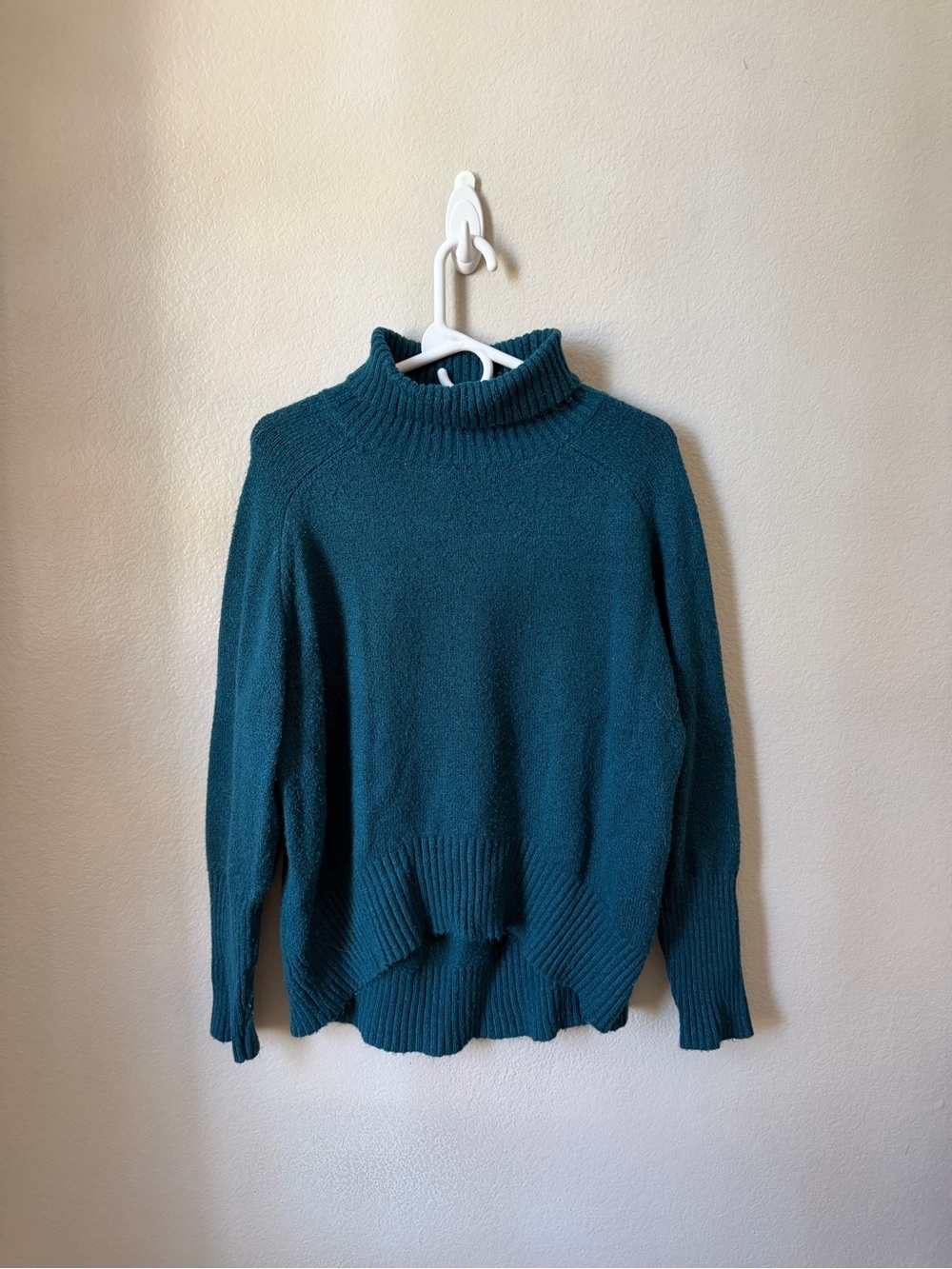 vestique Teal Ribbed Cowl Neck Sweater